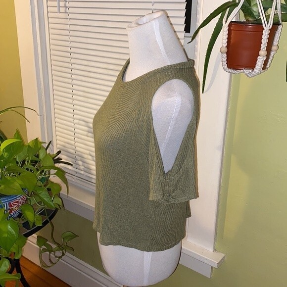 H & M Devided Army Green Ribbed Top with Cutout Sleeves Top Size Small - Picture 5 of 7
